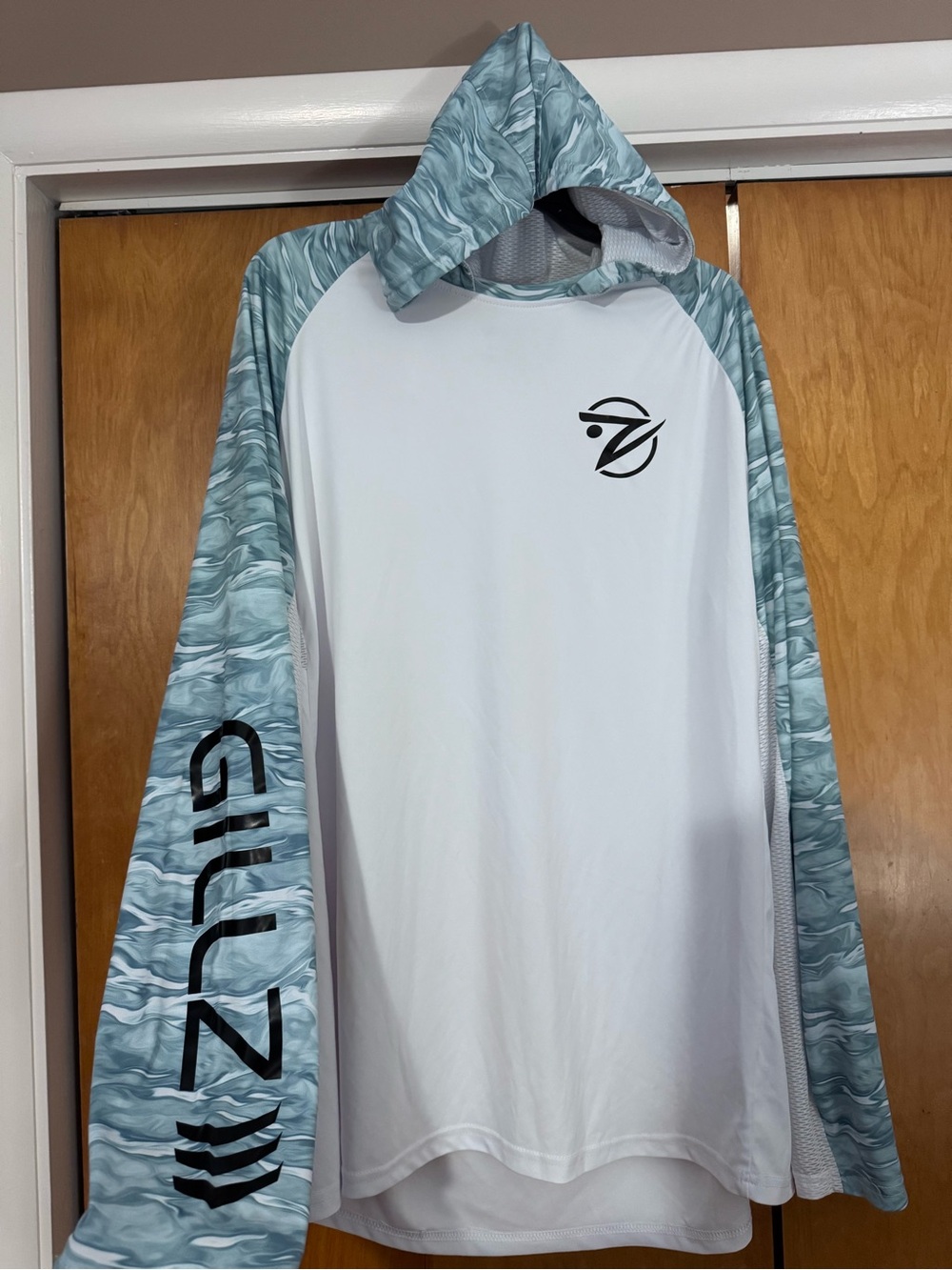 Gillz Men’s White & Aqua Hooded UPF Sun Shirt